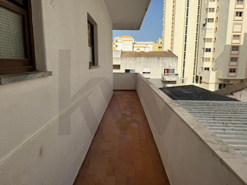 Apartamento T4 para Venda em Portimão Foto 8