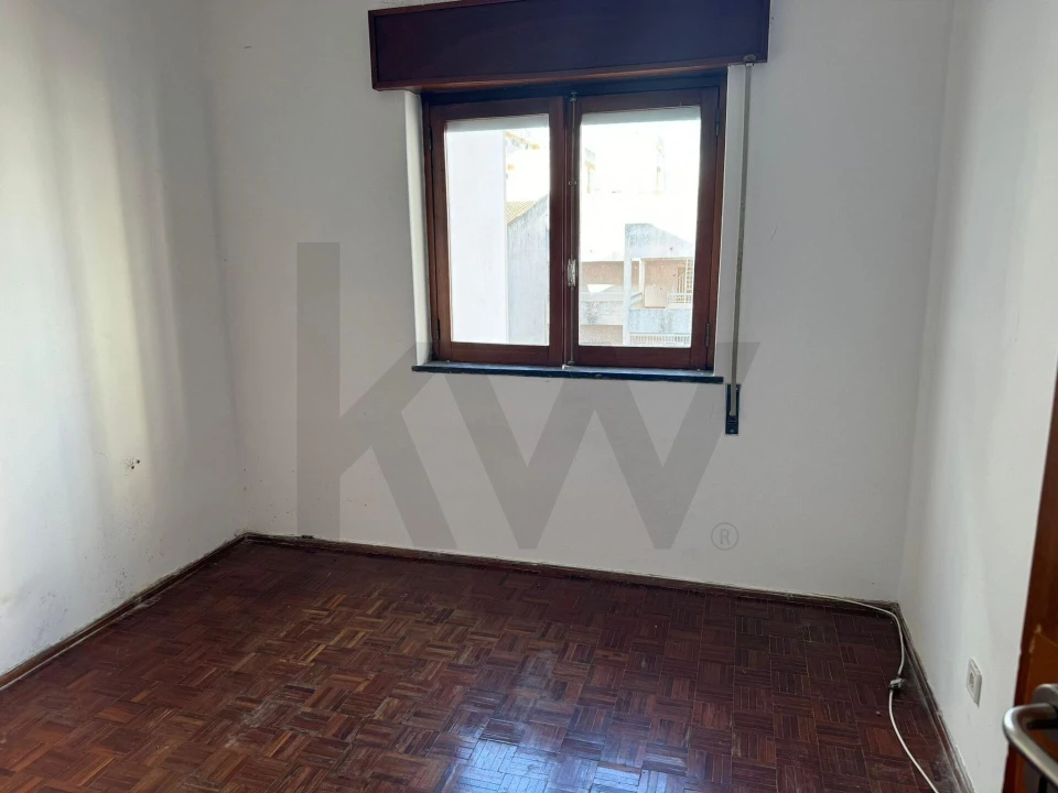 Apartamento T4 para Venda em Portimão Foto 14