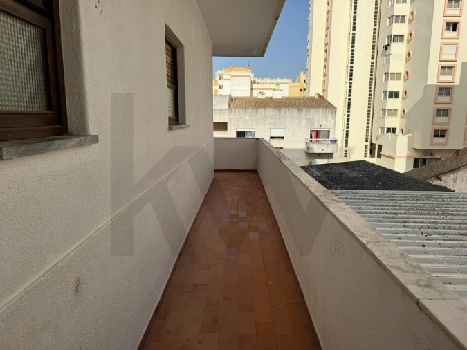Apartamento T4 para Venda em Portimão Foto 8