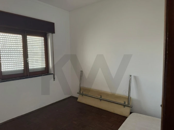 Apartamento T4 para Venda em Portimão Foto 18