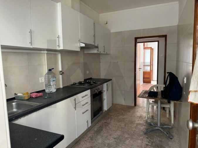Apartamento T4 para Venda em Portimão Foto 5