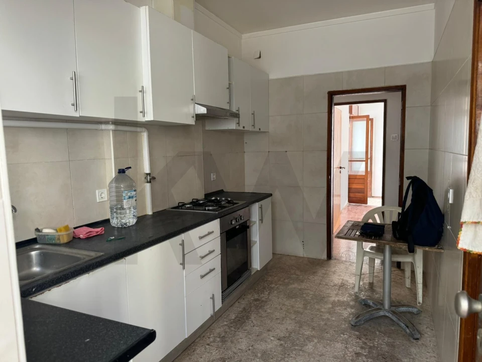 Apartamento T4 para Venda em Portimão Foto 5