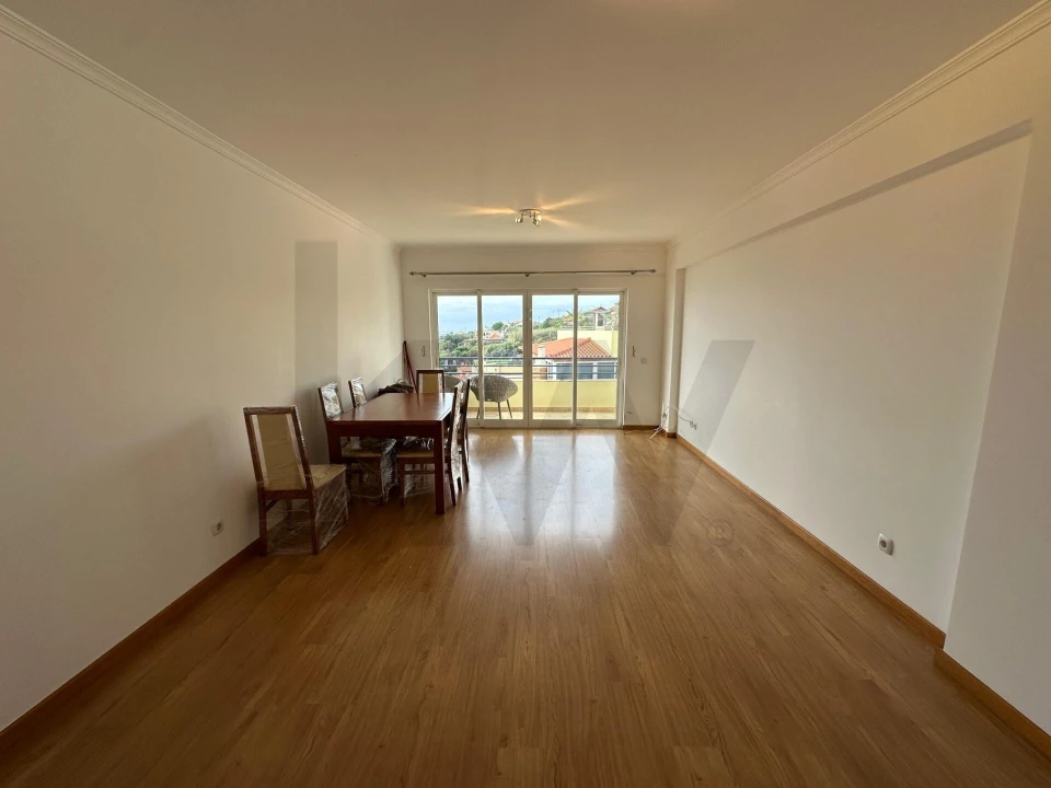 Apartamento T2 para Venda em Caniço Foto 4
