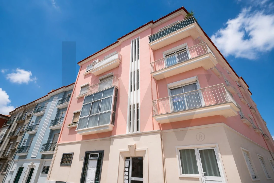 Apartamento T2 para Venda em Alfragide Foto 8