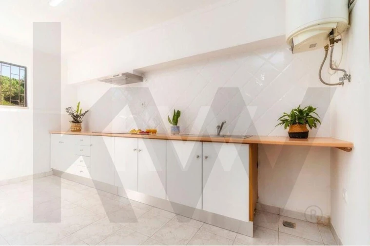 Armazém para Venda em Faro (Sé e São Pedro) Foto 2