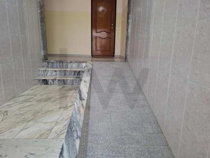 Apartamento T2 para Venda em Charneca de Caparica e Sobreda Foto 30