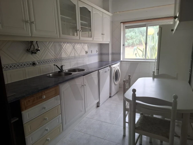 Apartamento T2 para Venda em Charneca de Caparica e Sobreda Foto 4