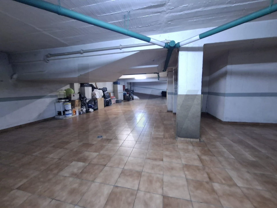 Apartamento T2 para Venda em Charneca de Caparica e Sobreda Foto 27