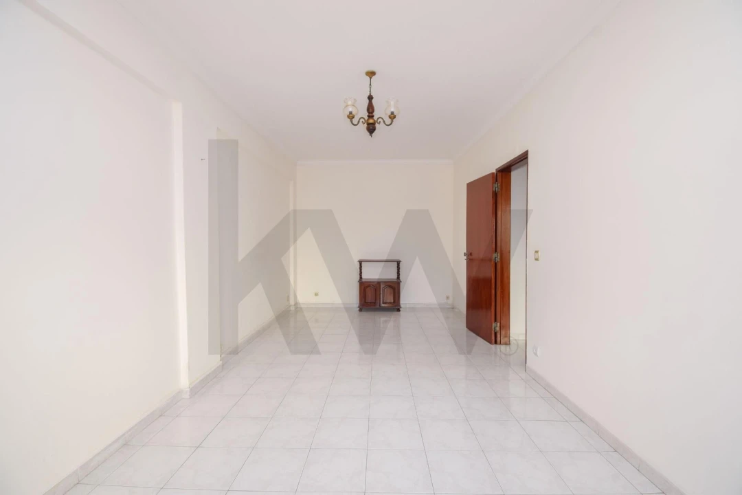 Apartamento T2 para Arrendamento em Carcavelos e Parede Foto 10