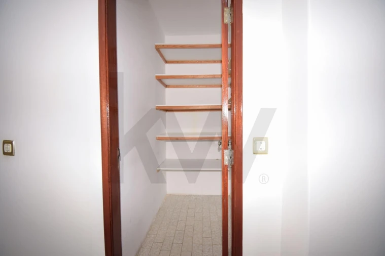 Apartamento T2 para Arrendamento em Carcavelos e Parede Foto 20