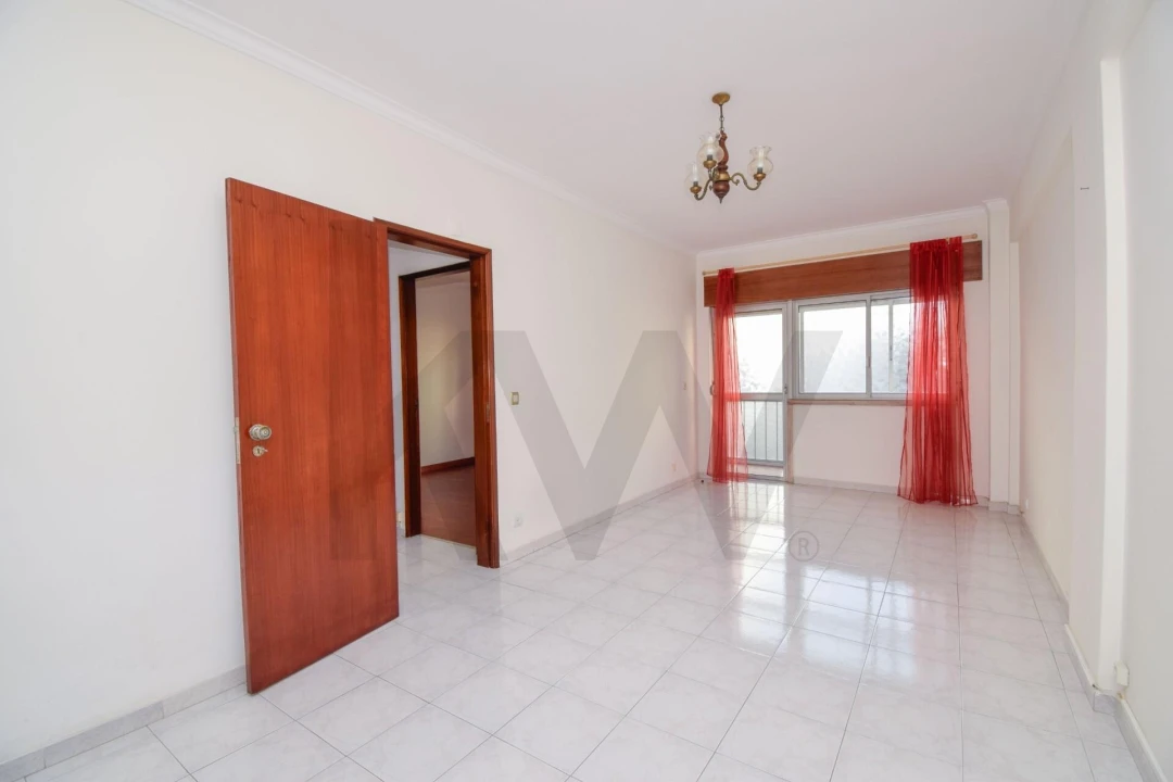 Apartamento T2 para Arrendamento em Carcavelos e Parede Foto 8