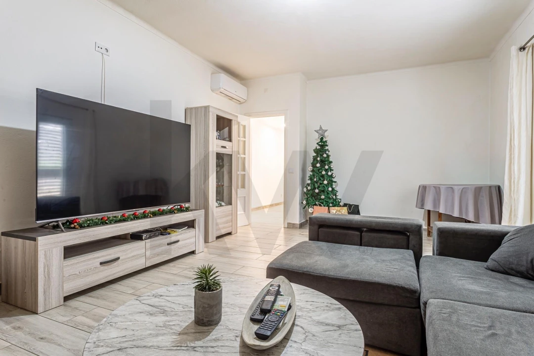 Moradia T3 para Venda em Cabrela Foto 3