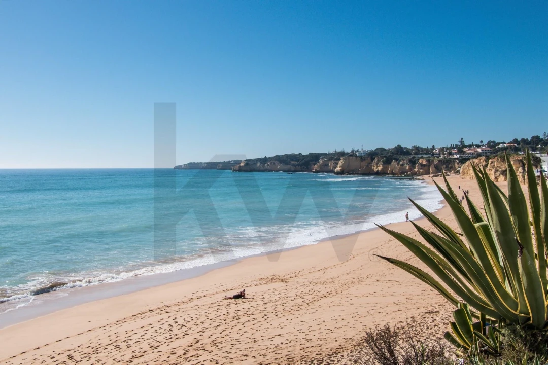 Armazém para Venda em Armação de Pera Foto 10