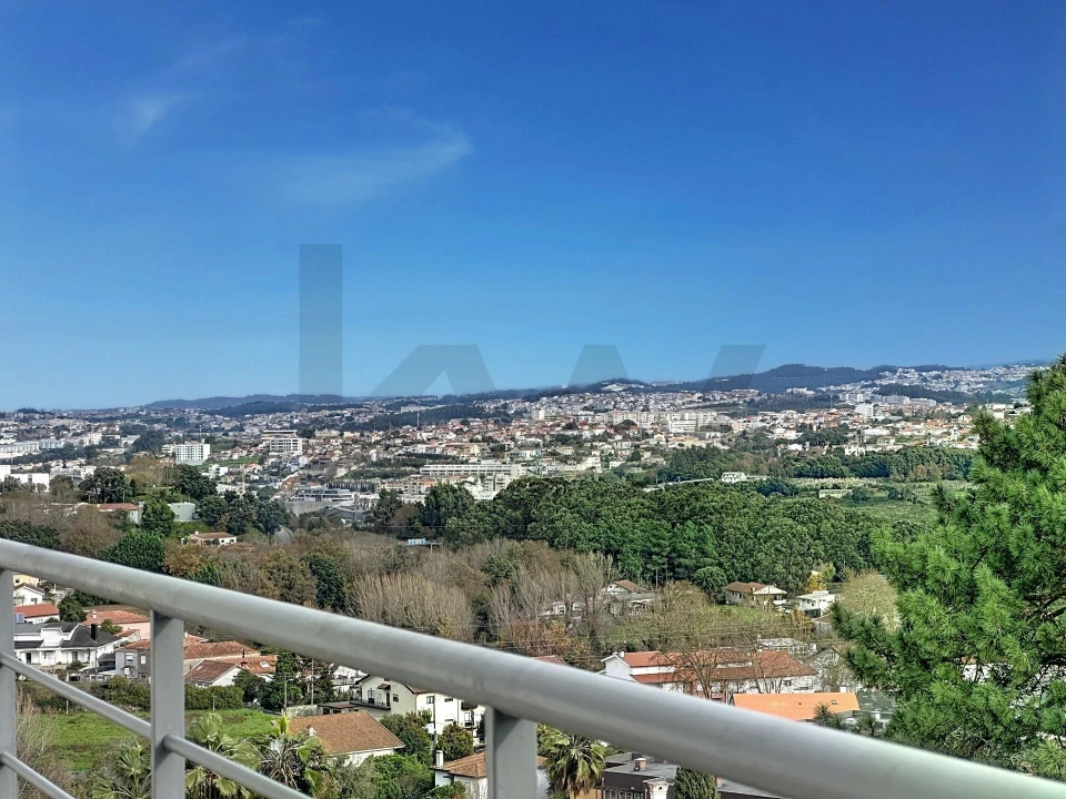 Apartamento T3 para Venda em Oliveira do Douro Foto 32