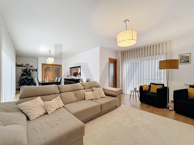 Apartamento T3 para Venda em Oliveira do Douro Foto 5