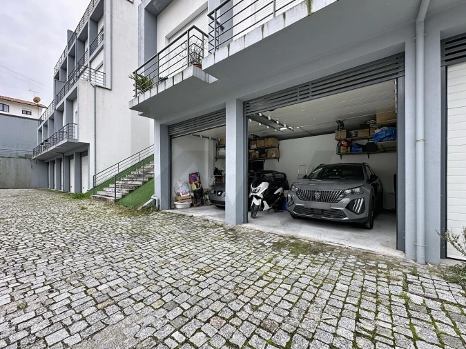 Apartamento T3 para Venda em Oliveira do Douro Foto 41