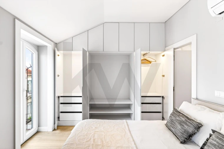 Apartamento T1 para Arrendamento em Campolide Foto 7