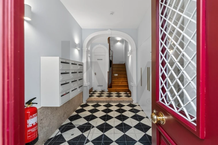 Apartamento T1 para Arrendamento em Campolide Foto 25