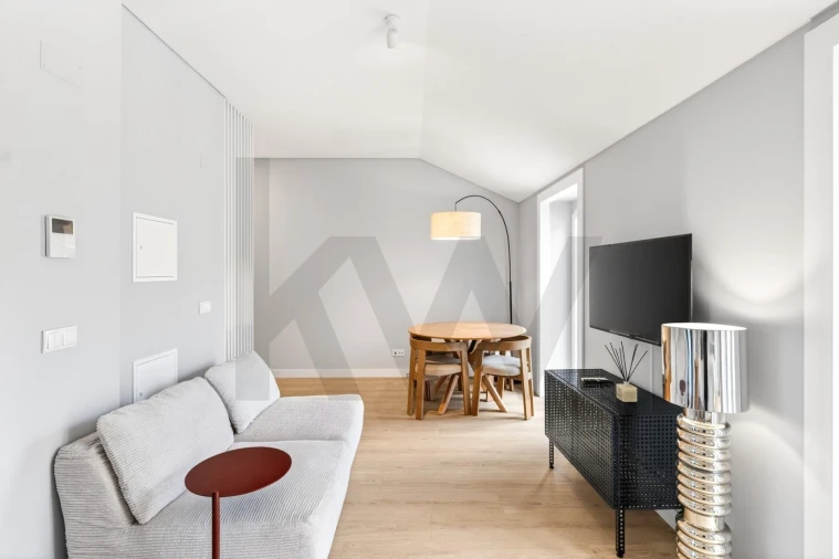 Apartamento T1 para Arrendamento em Campolide Foto 11