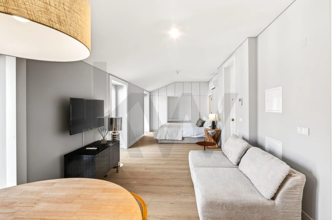 Apartamento T1 para Arrendamento em Campolide Foto 21