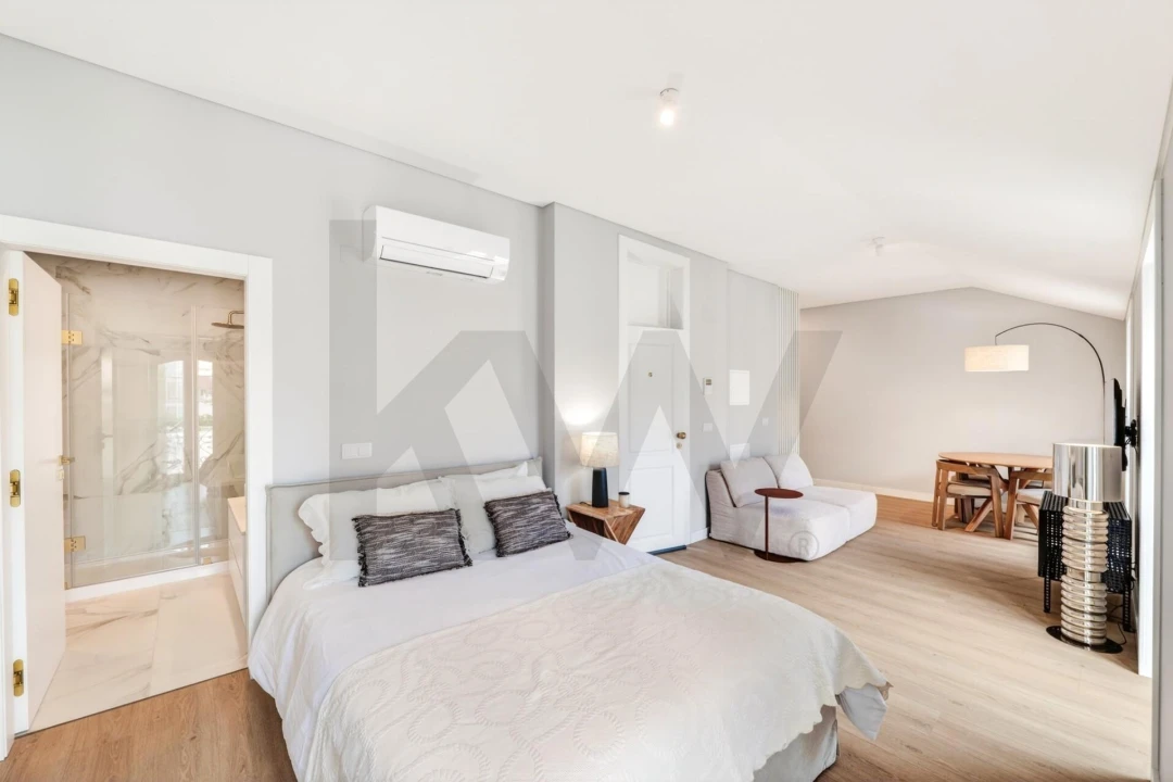 Apartamento T1 para Arrendamento em Campolide Foto 9