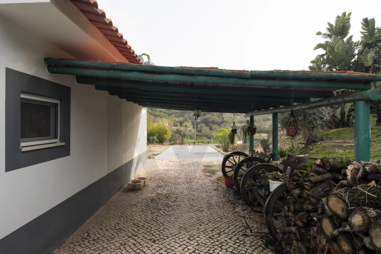 Moradia T3 para Venda em Lousa Foto 32