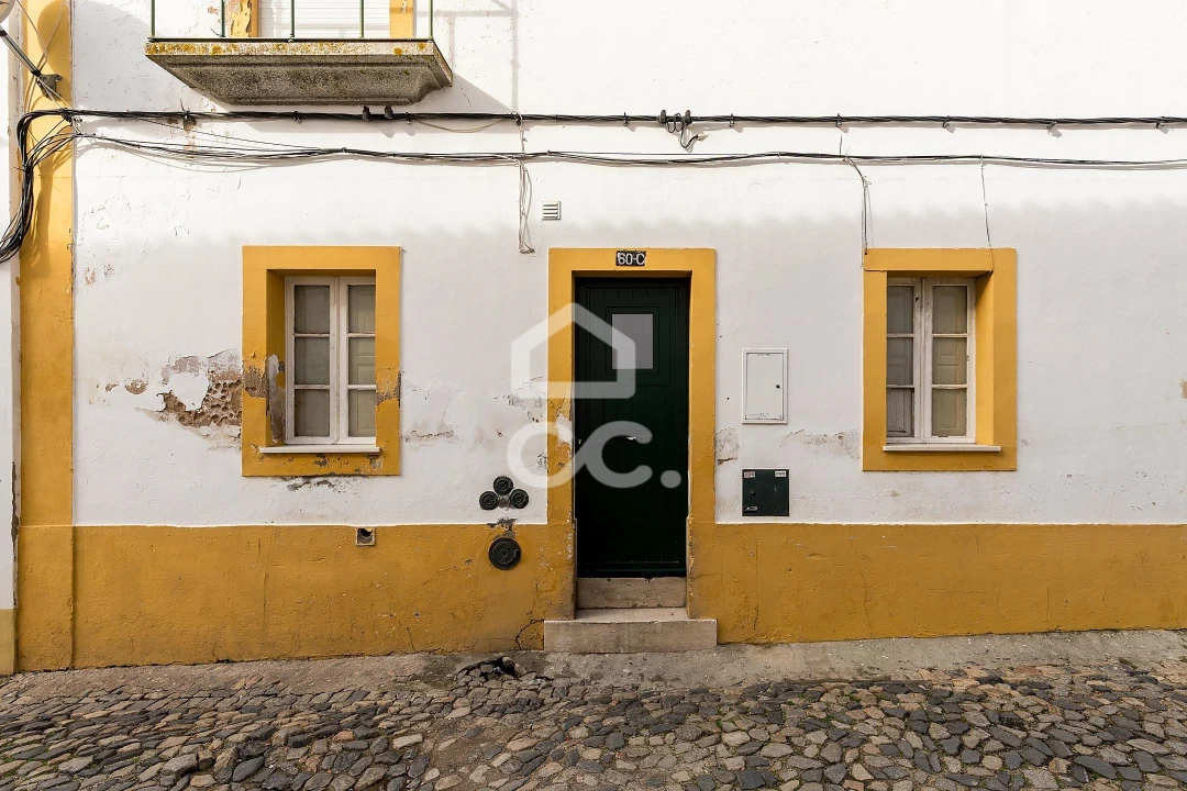 Moradia T2 para Venda em Évora (São Mamede, Sé, São Pedro e Santo Antão) Foto 1