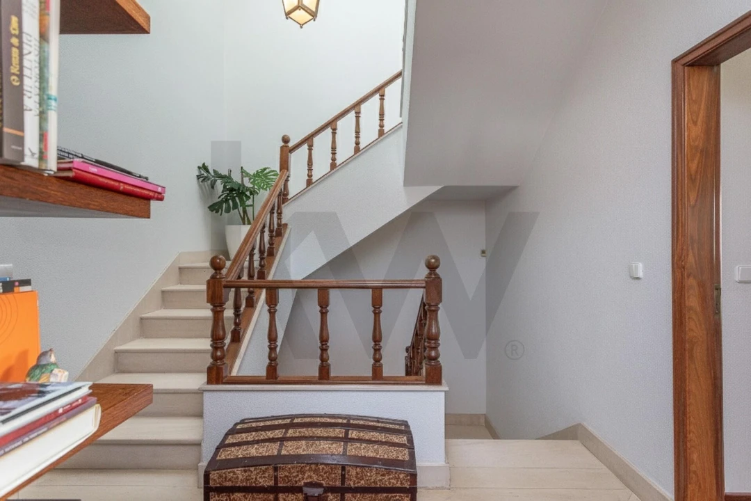 Moradia T4 para Venda em Olivais Foto 53