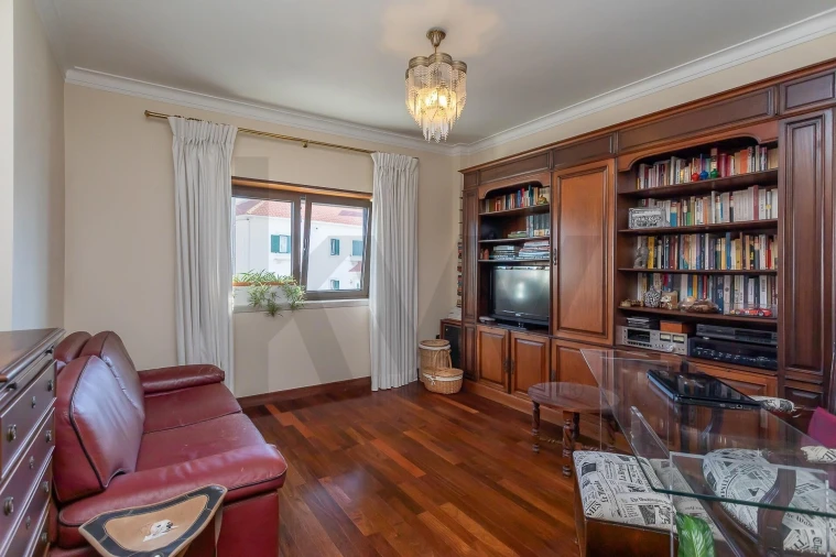 Moradia T4 para Venda em Olivais Foto 40