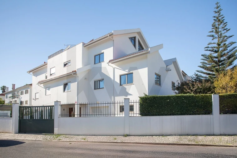 Moradia T4 para Venda em Olivais