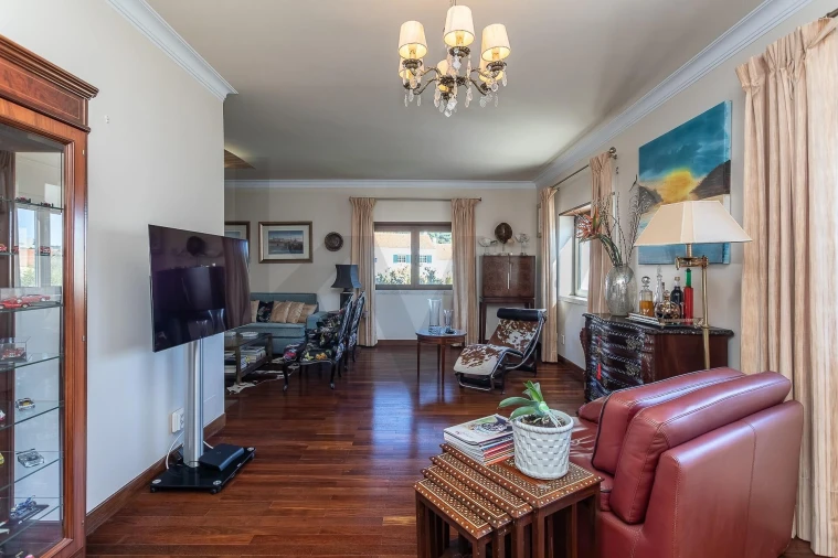 Moradia T4 para Venda em Olivais Foto 26