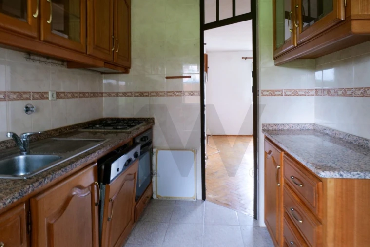 Apartamento T2 para Venda em Santo Antonio dos Olivais Foto 5