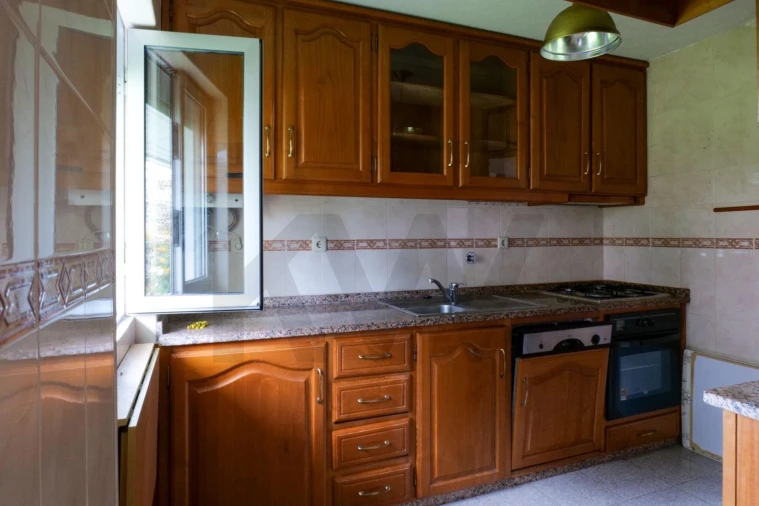 Apartamento T2 para Venda em Santo Antonio dos Olivais Foto 6