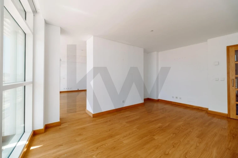 Apartamento T3 para Venda em Olivais Foto 3