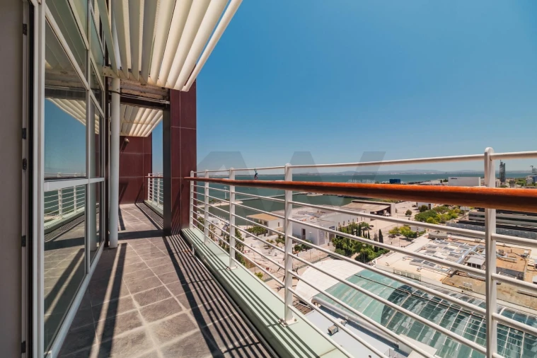 Apartamento T3 para Venda em Olivais Foto 8