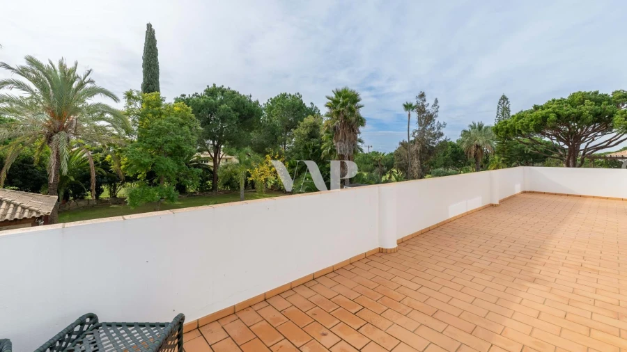 Moradia T4 para Venda em Quarteira Foto 22