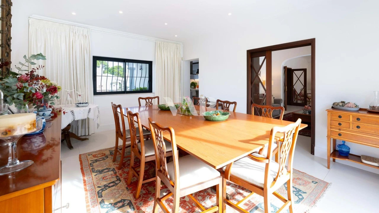 Moradia T4 para Venda em Quarteira Foto 12