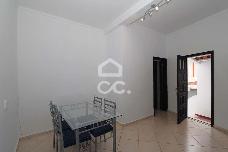 Apartamento T1 para Arrendamento em São Silvestre Foto 2