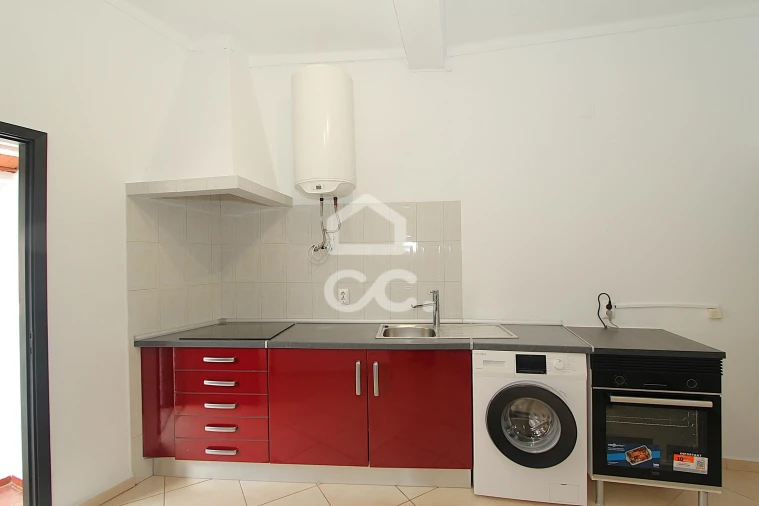 Apartamento T1 para Arrendamento em São Silvestre Foto 3