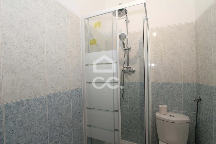 Apartamento T1 para Arrendamento em São Silvestre Foto 6