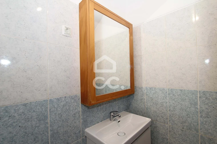 Apartamento T1 para Arrendamento em São Silvestre Foto 7