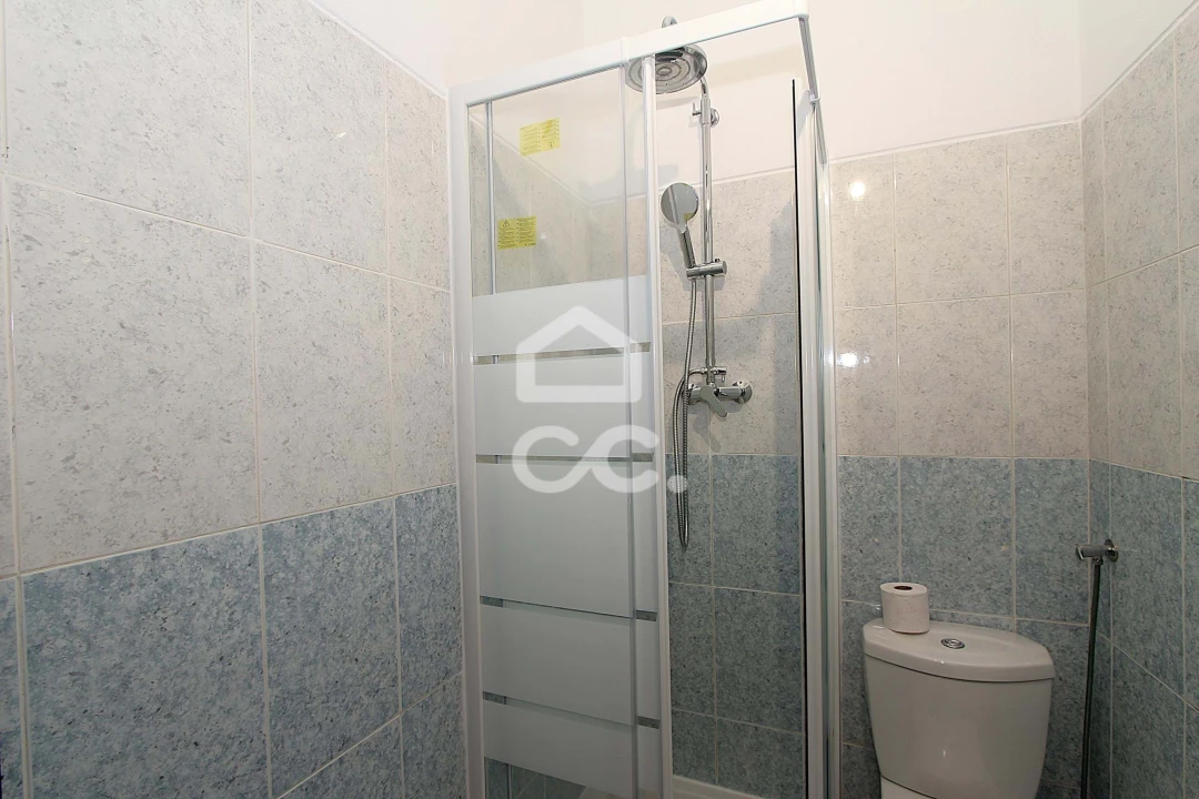 Apartamento T1 para Arrendamento em São Silvestre Foto 6