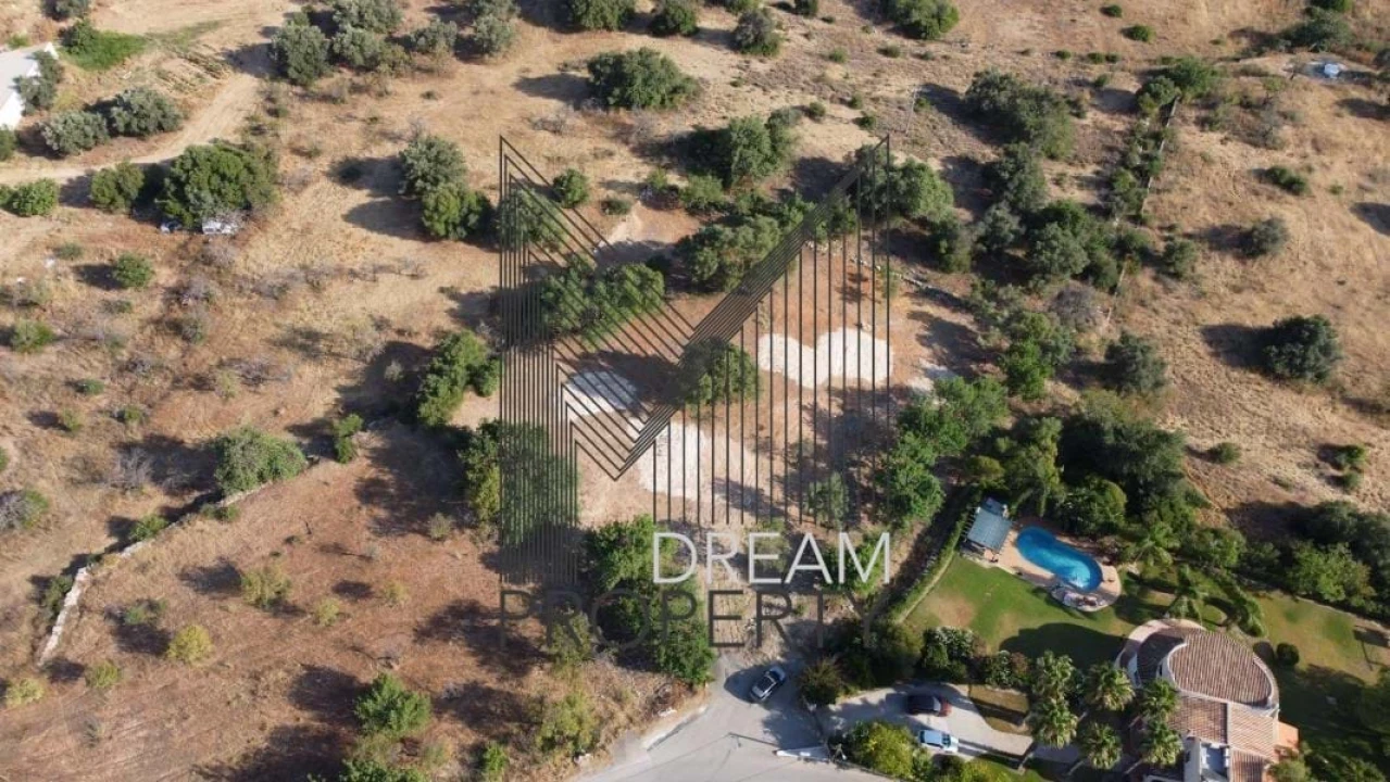 Terreno para Venda em Boliqueime Foto 1