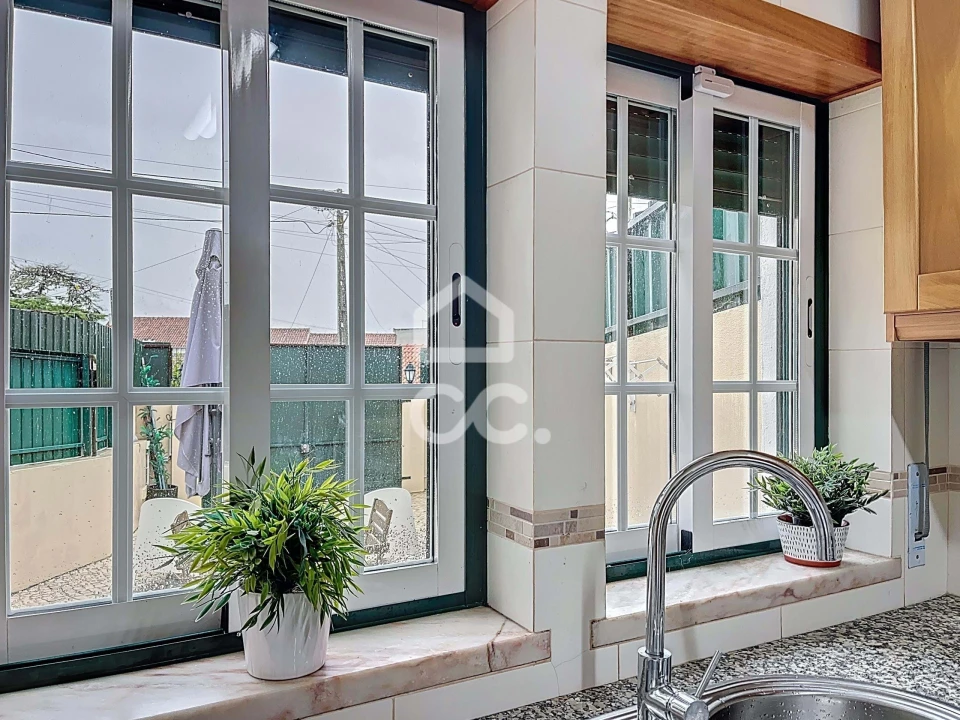 Moradia T2 para Venda em Foz do Arelho Foto 8