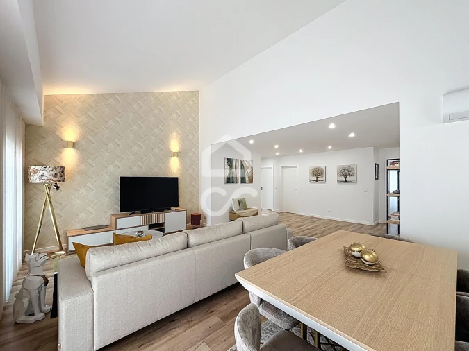 Apartamento T4 para Venda em Bombarral e Vale Covo Foto 2