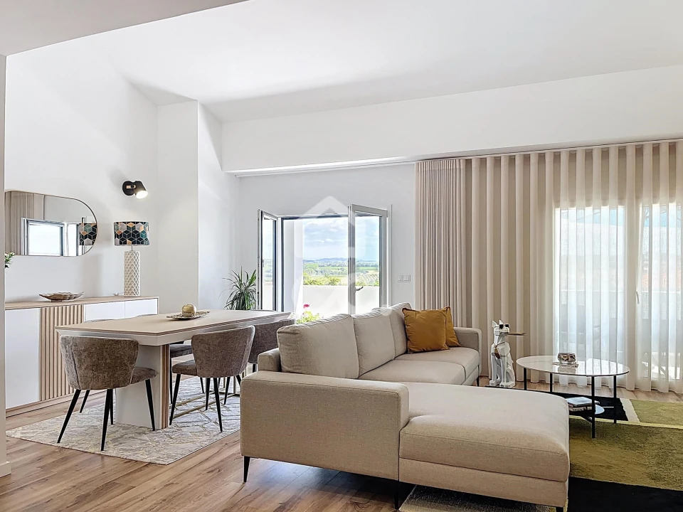 Apartamento T4 para Venda em Bombarral e Vale Covo Foto 4