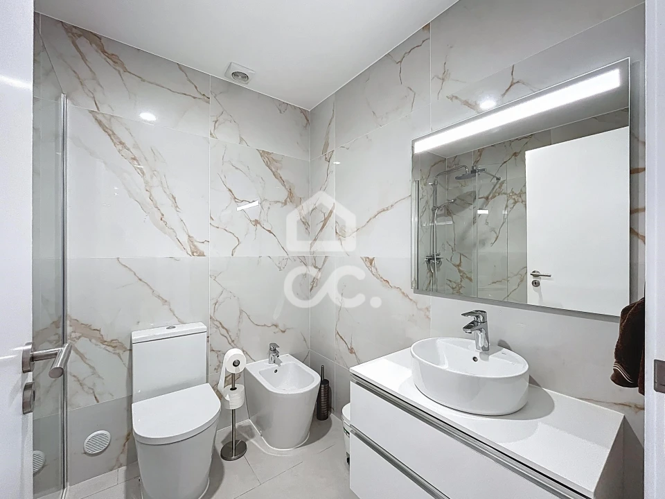 Apartamento T4 para Venda em Bombarral e Vale Covo Foto 16