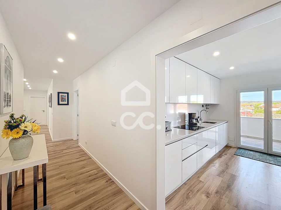 Apartamento T4 para Venda em Bombarral e Vale Covo Foto 10
