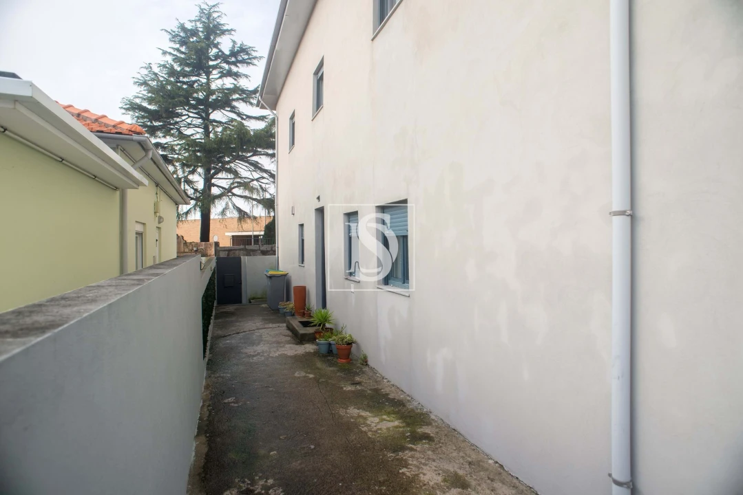 Moradia T3 para Venda em Madalena Foto 56