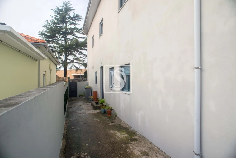 Moradia T3 para Venda em Madalena Foto 56